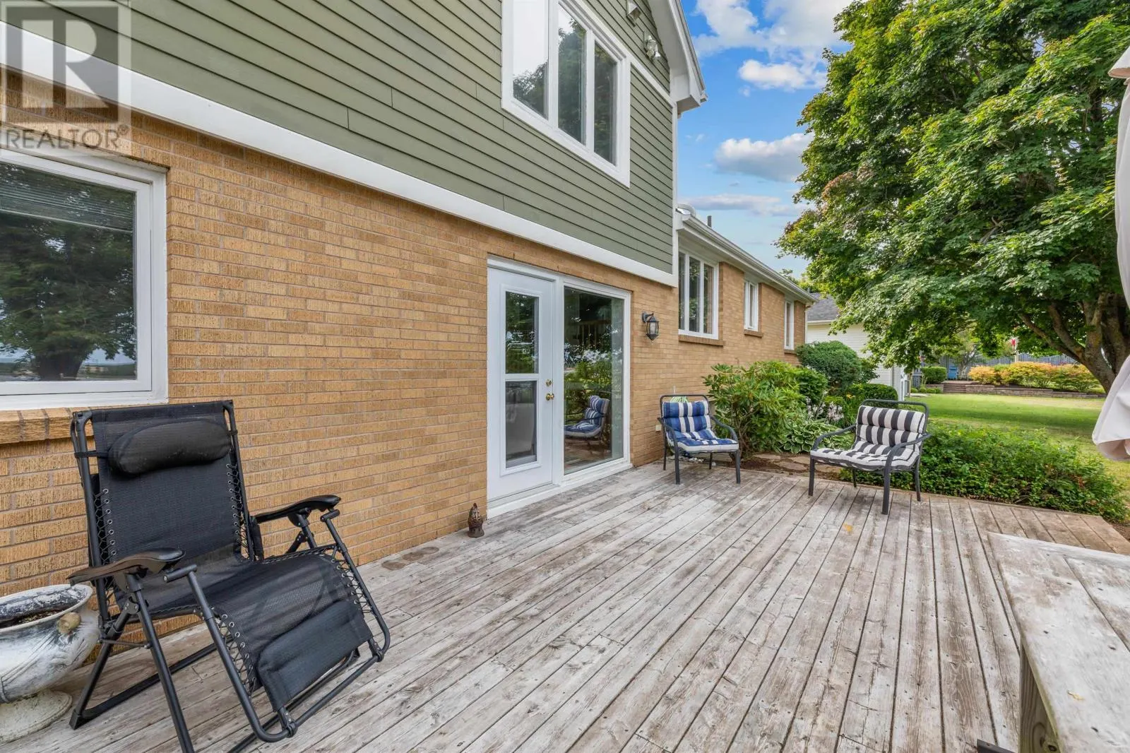 135 Queen Elizabeth Drive