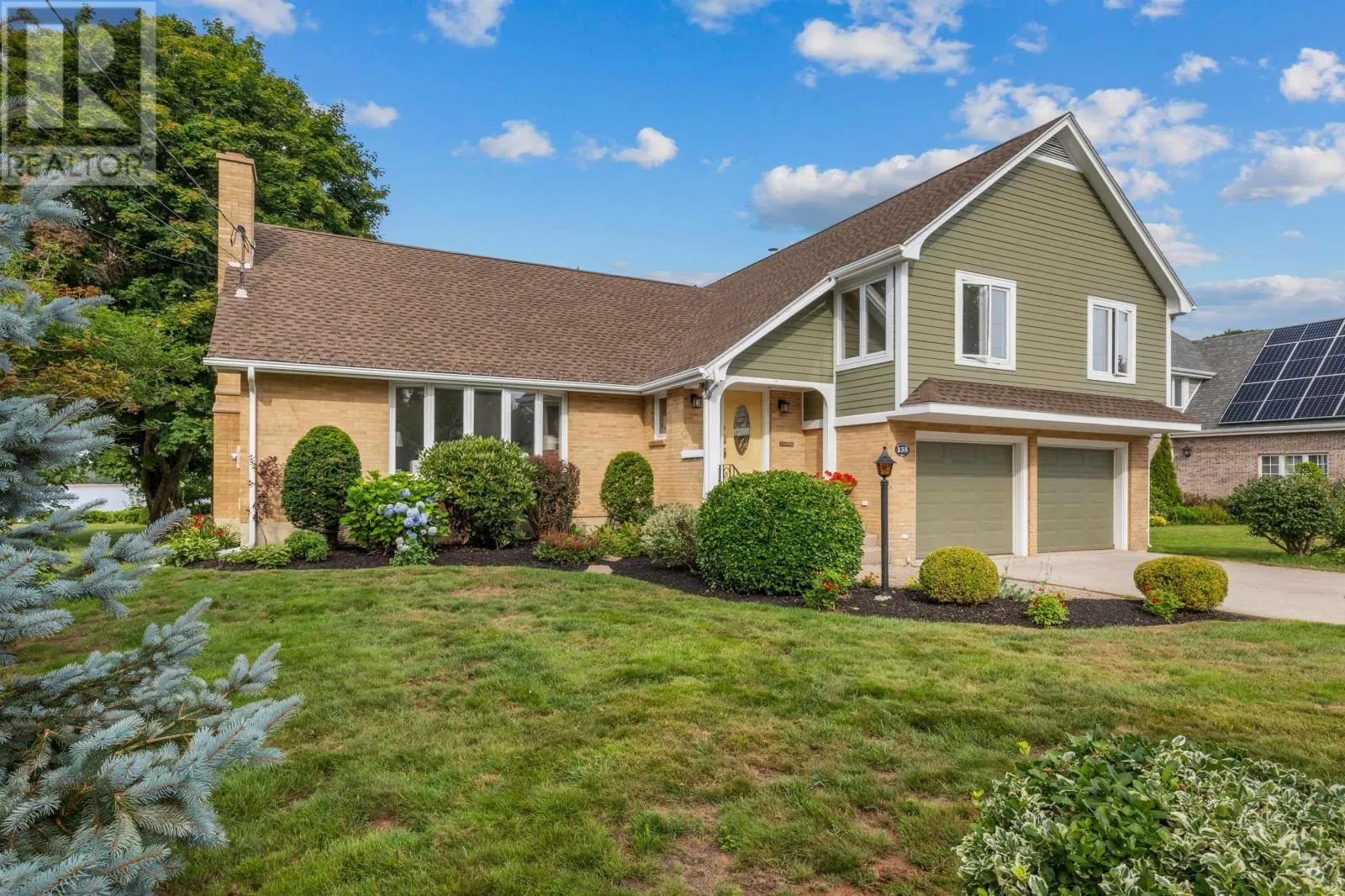 135 Queen Elizabeth Drive
