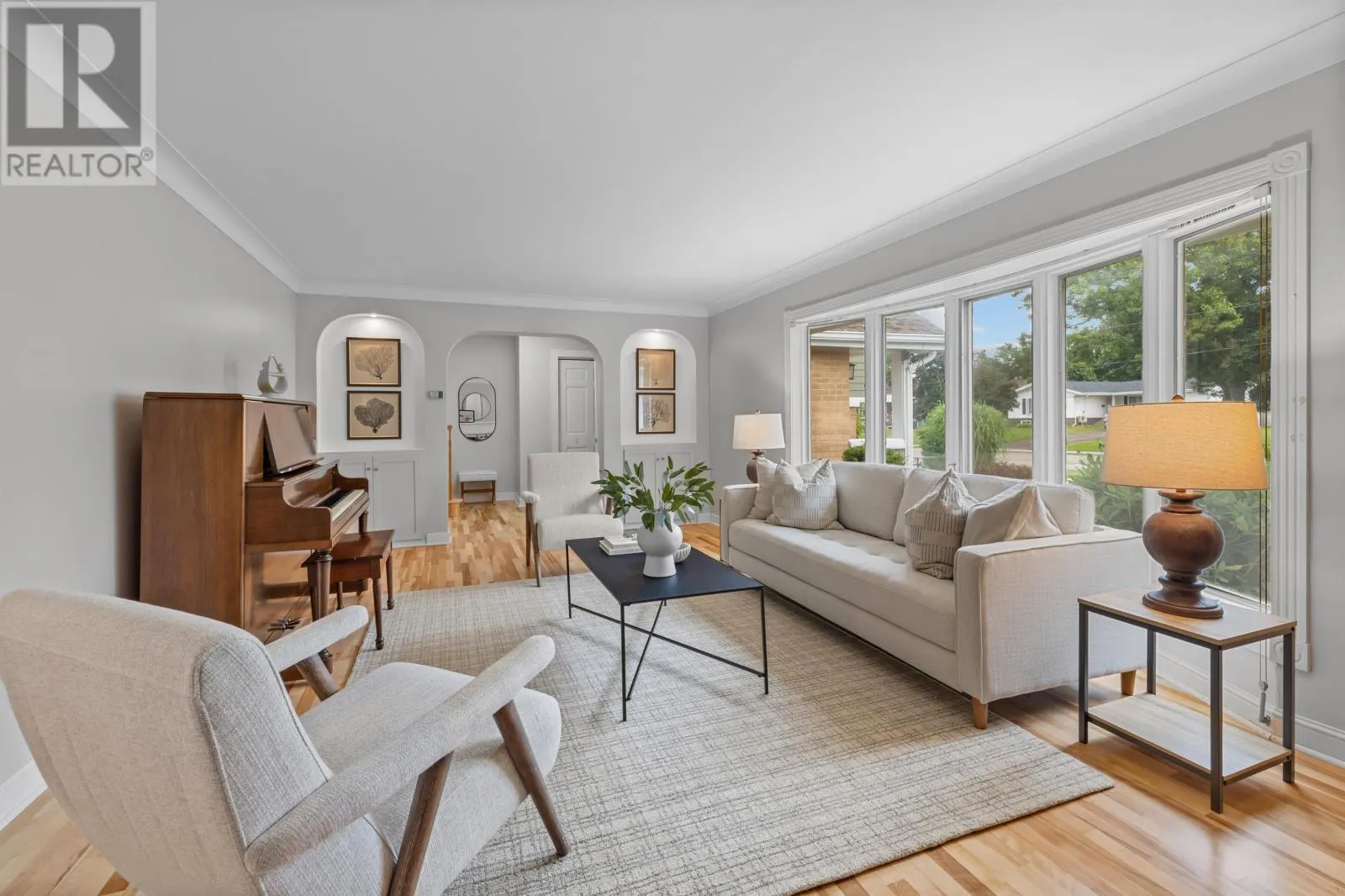 135 Queen Elizabeth Drive