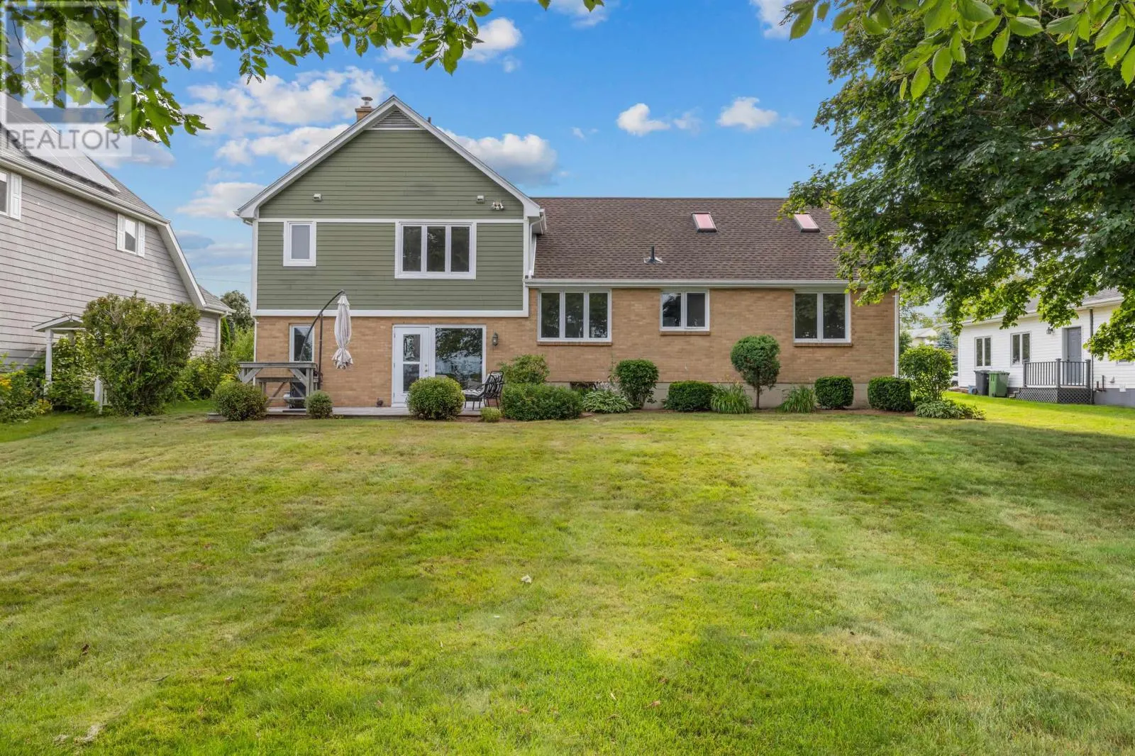 135 Queen Elizabeth Drive