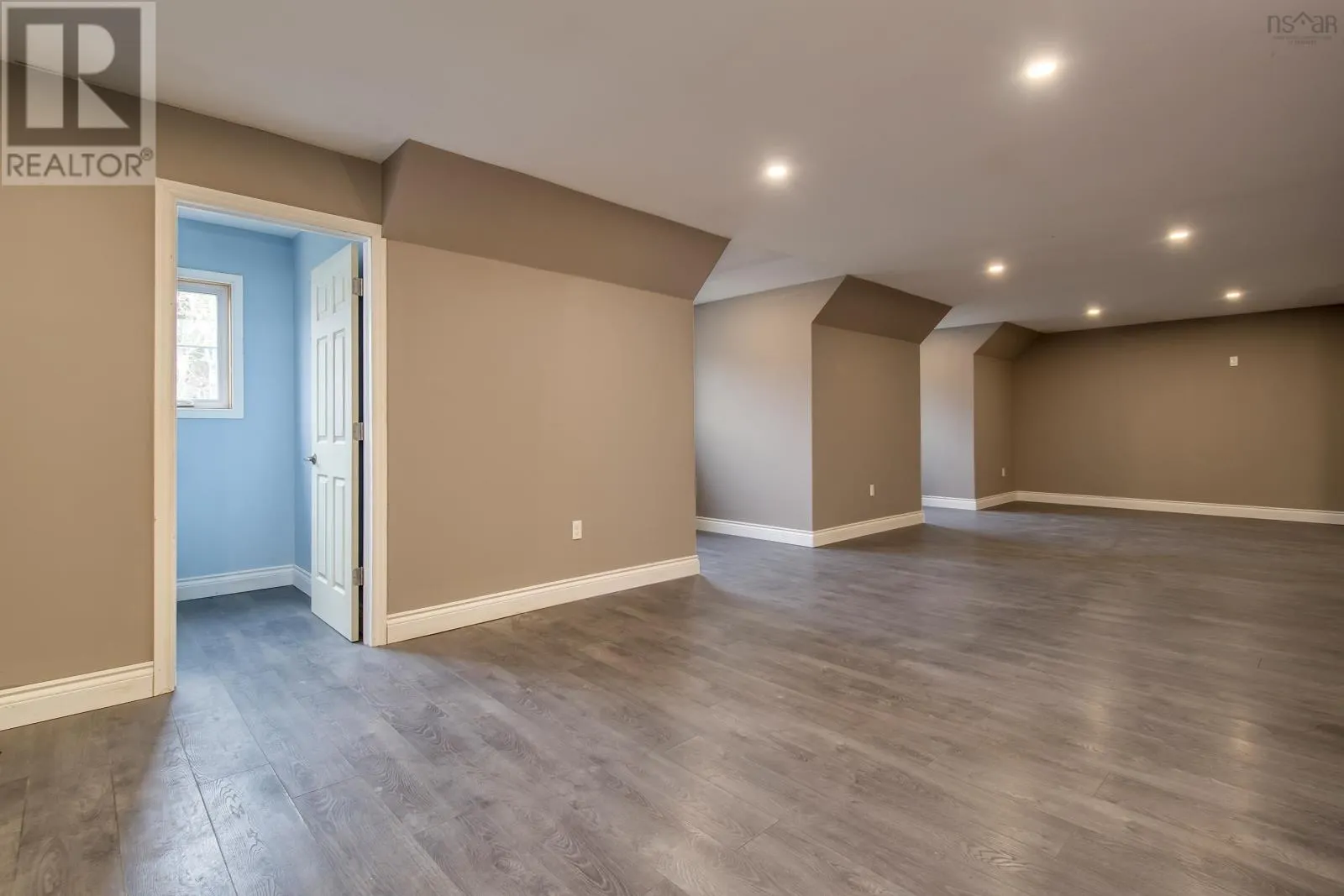 192 Gleneagles Drive