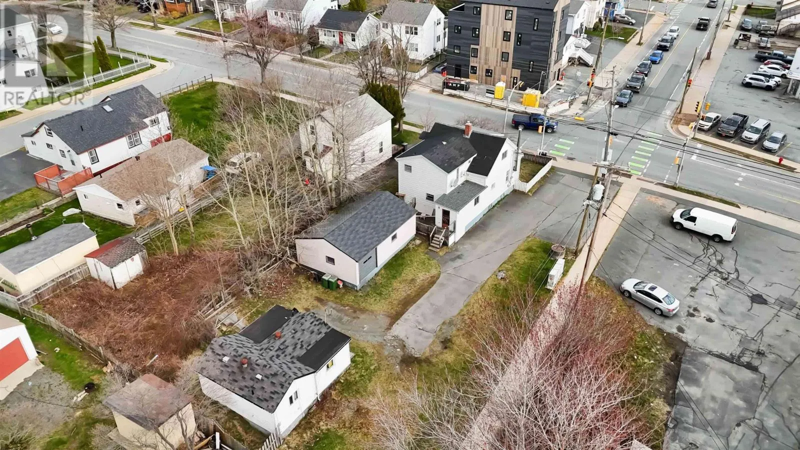 33 Albro Lake Road