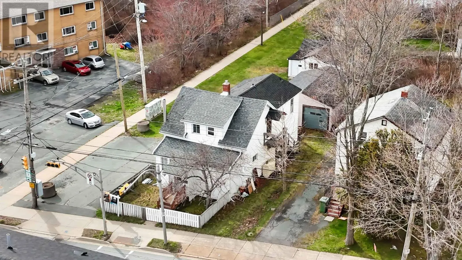 33 Albro Lake Road