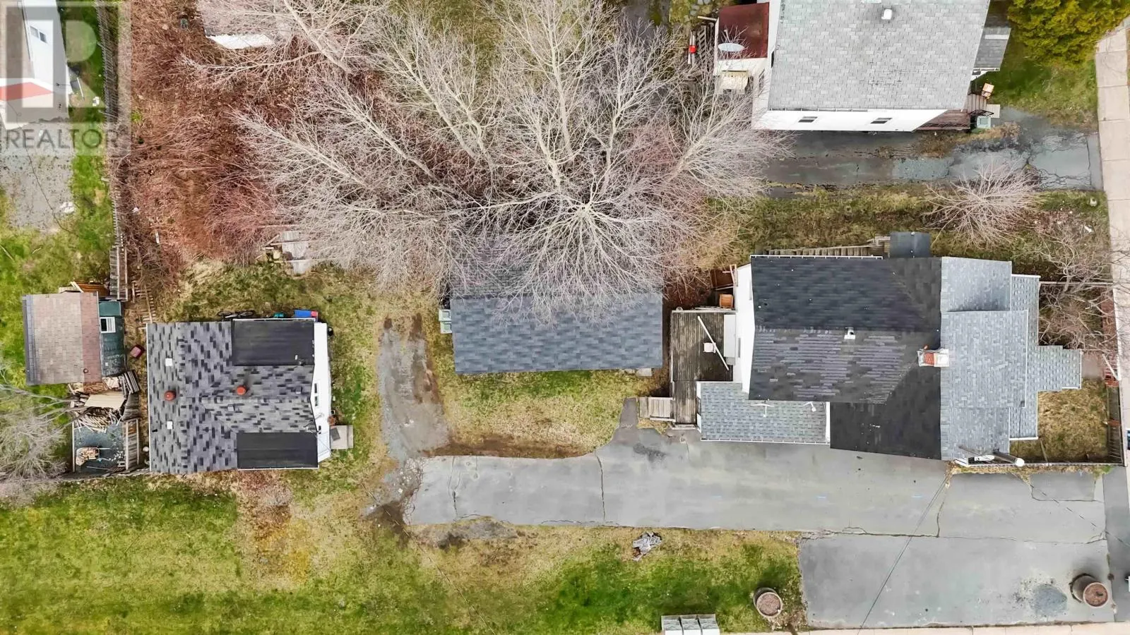 33 Albro Lake Road