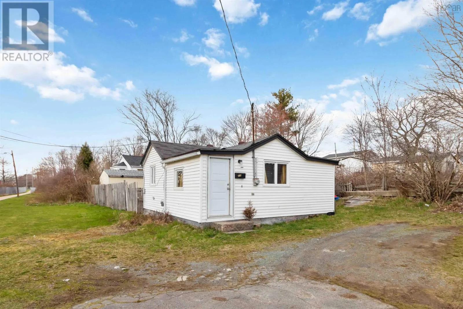 33 Albro Lake Road