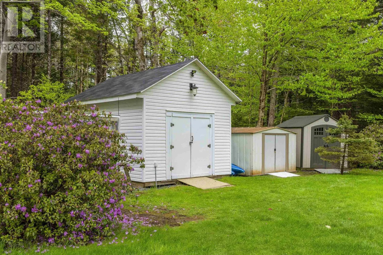 20 Kipawa Crescent