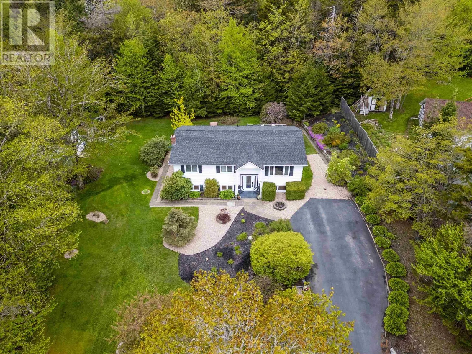 20 Kipawa Crescent
