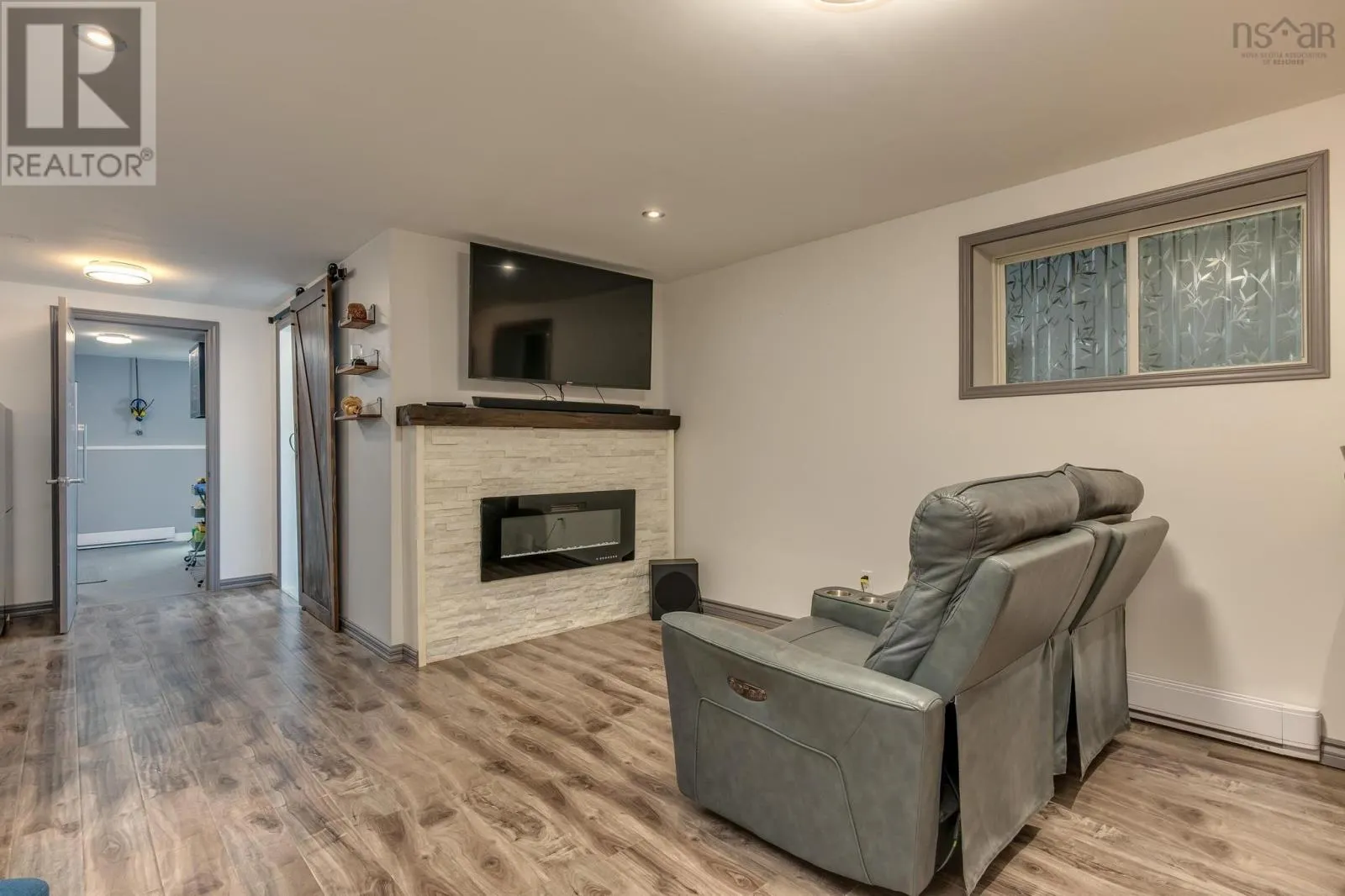 20 Kipawa Crescent