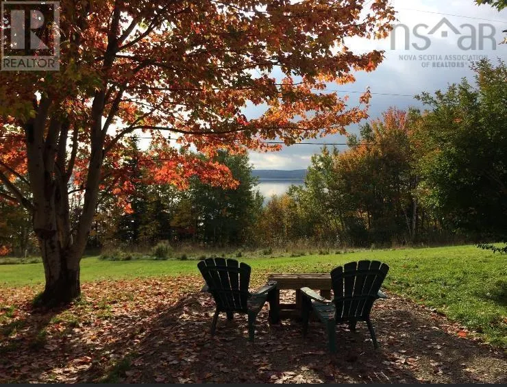 10783 NS-105 Highway