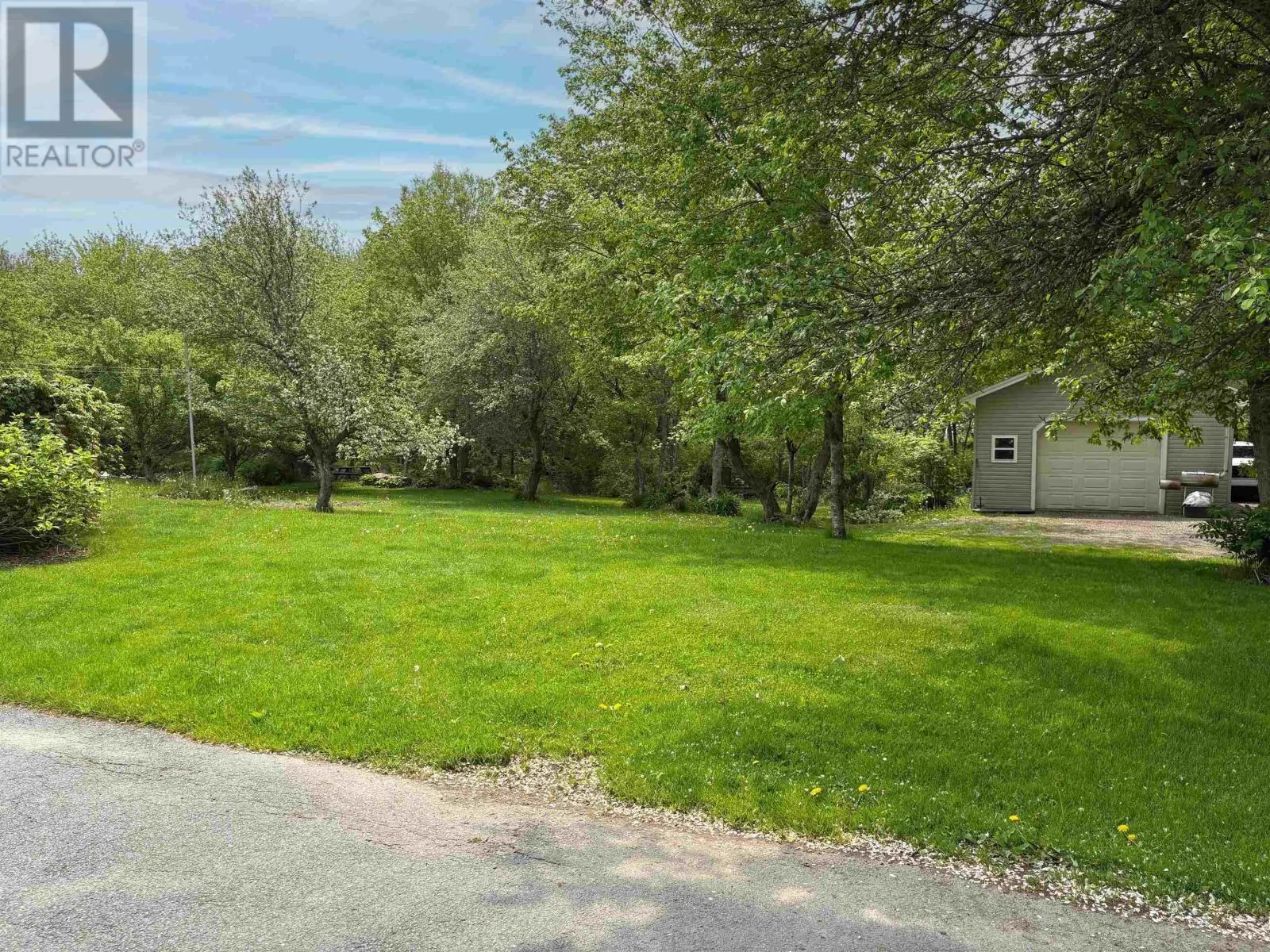 18 Merganser Avenue