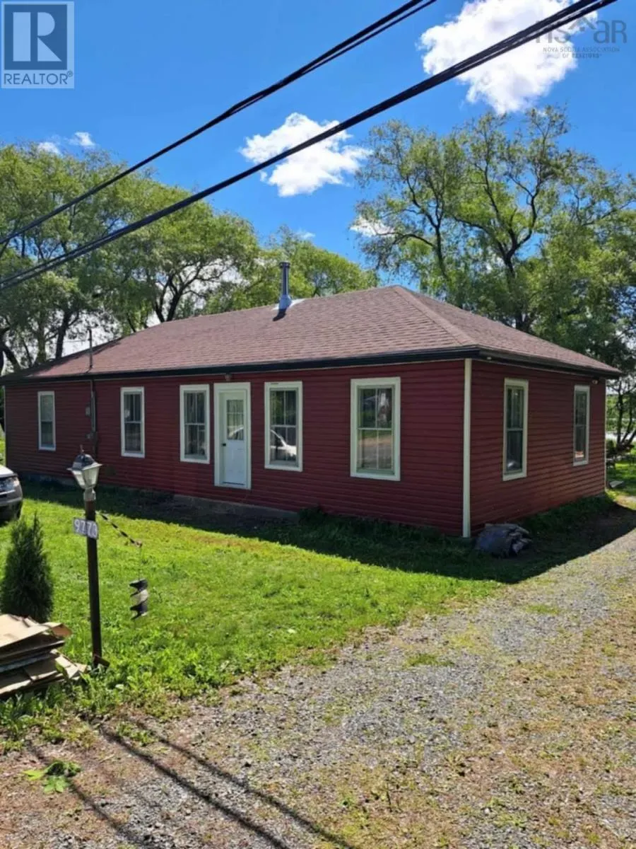 9773 Highway 8