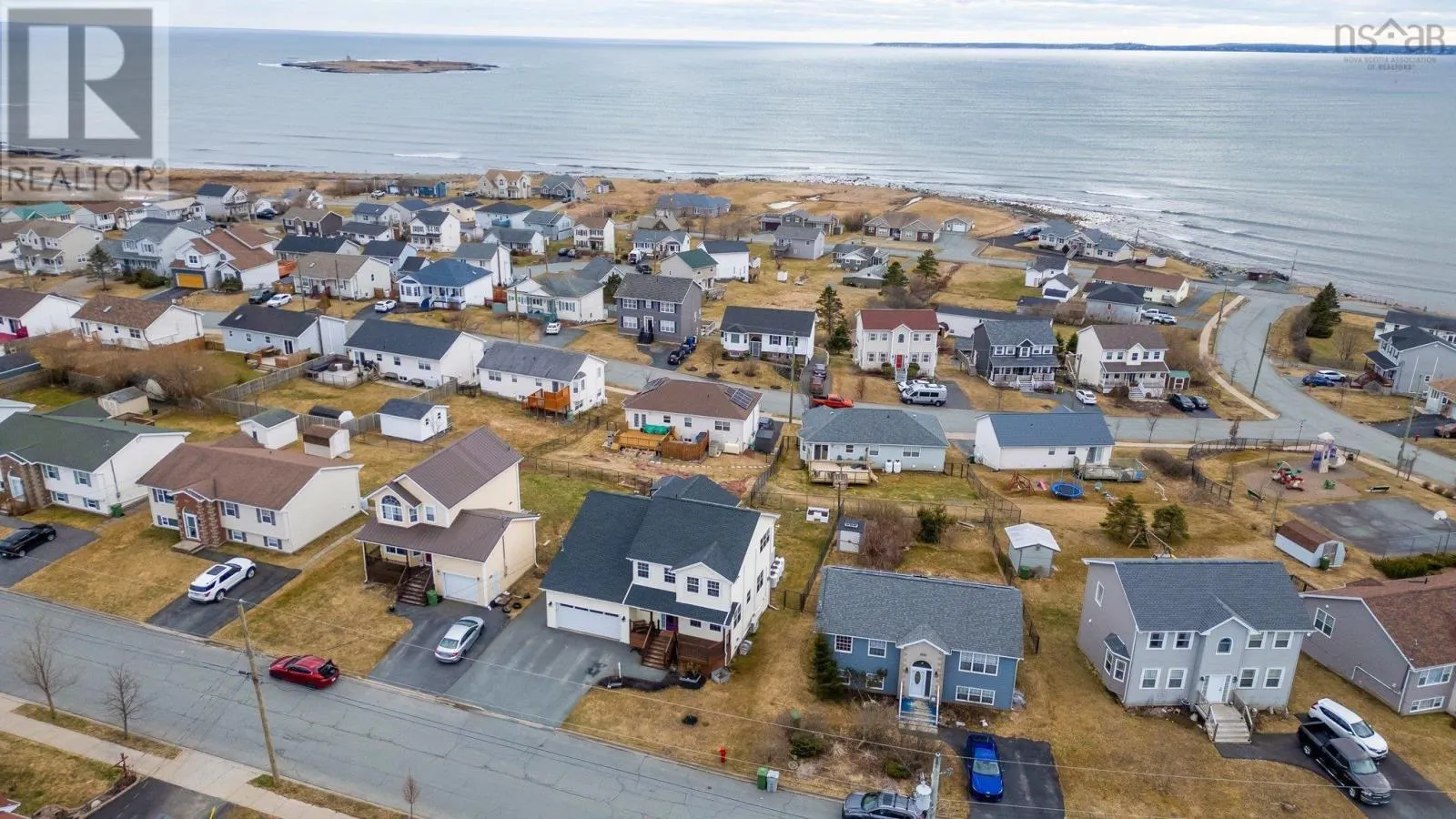 60 Sea Spray Dr