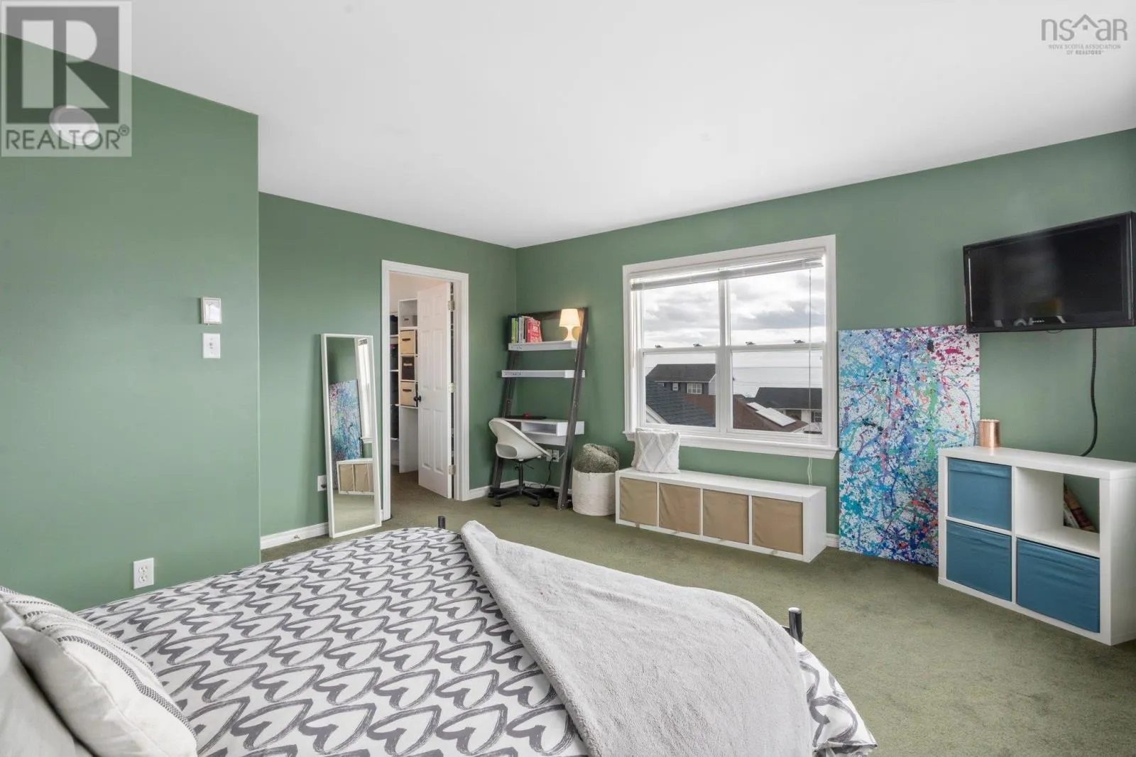 60 Sea Spray Dr