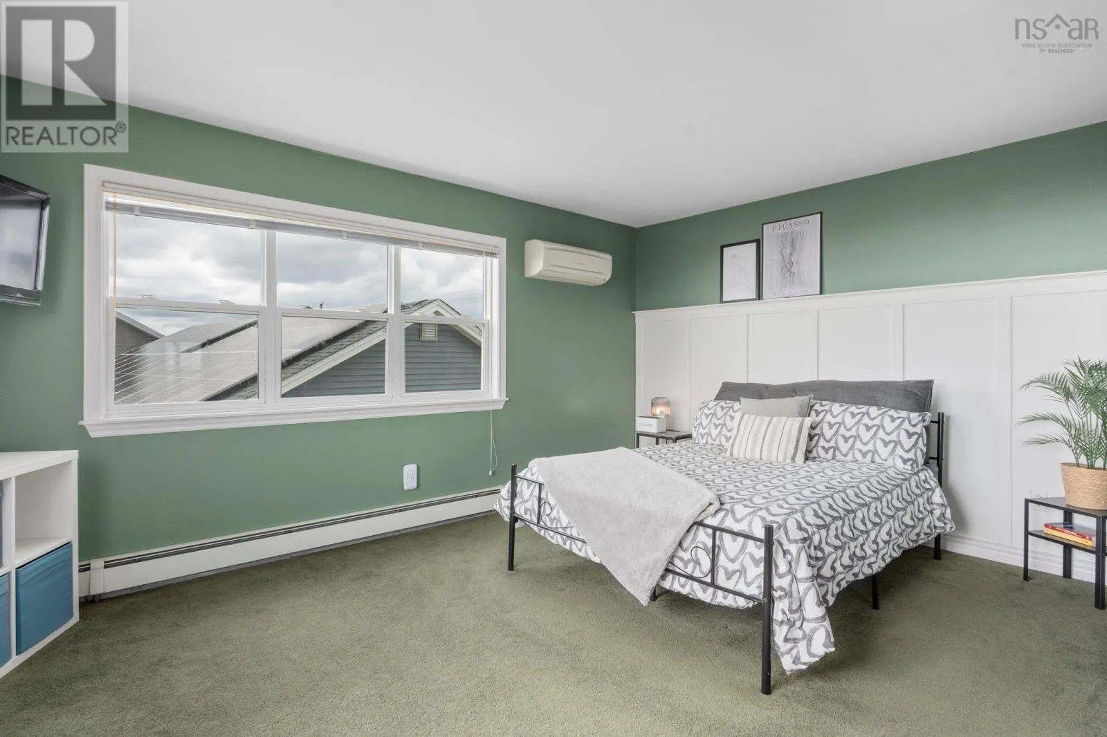 60 Sea Spray Dr