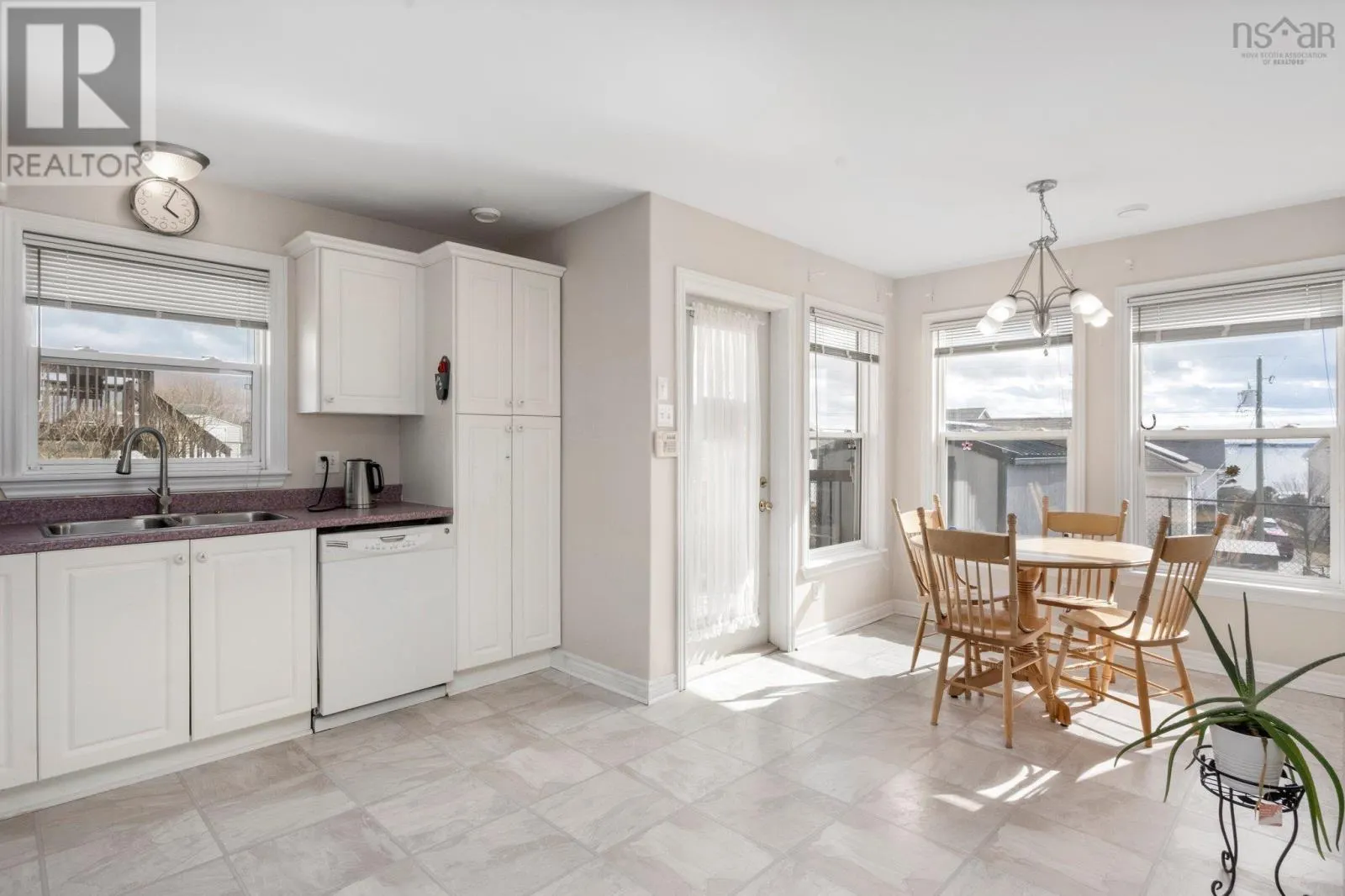 60 Sea Spray Dr