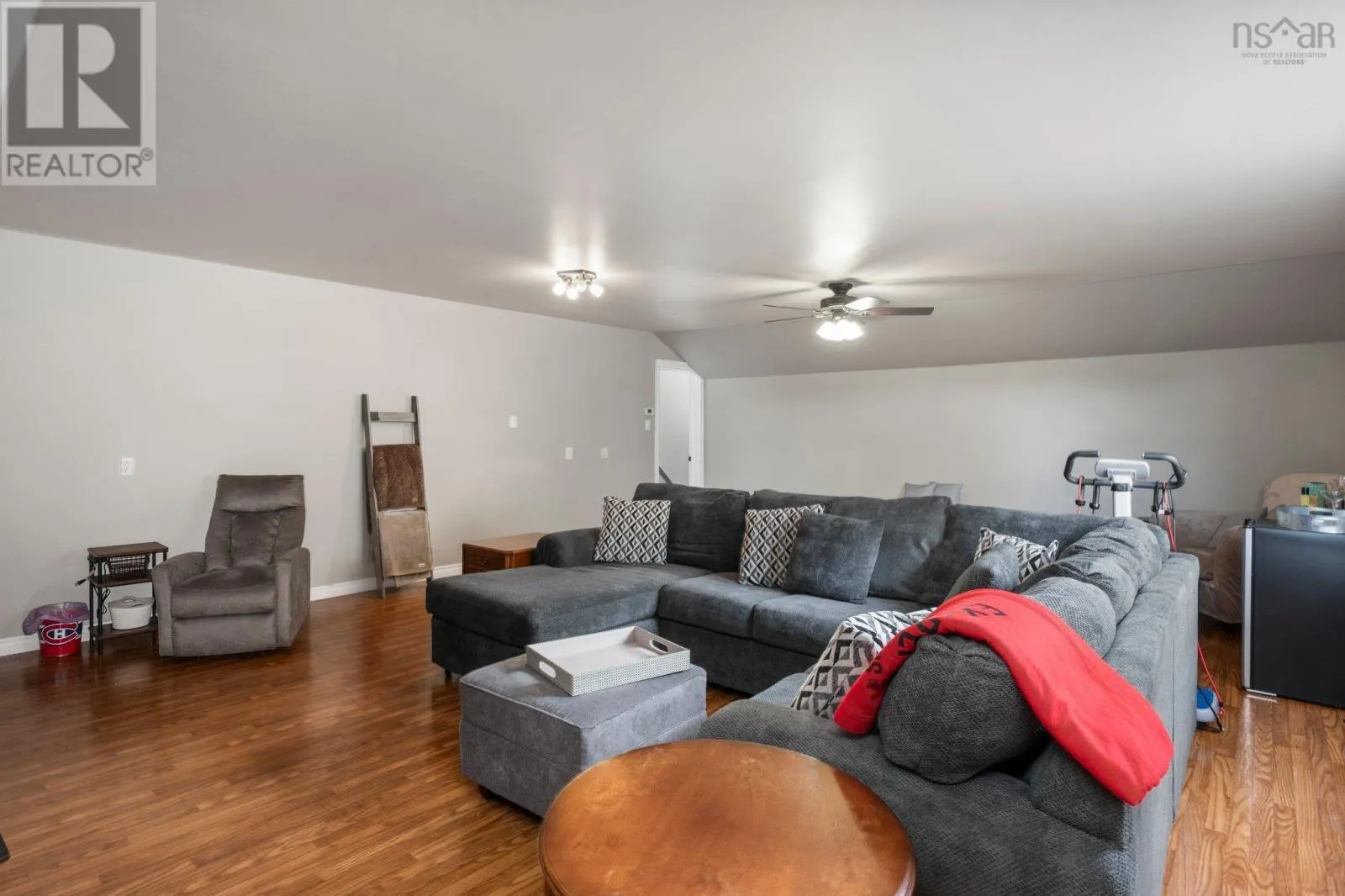 60 Sea Spray Dr