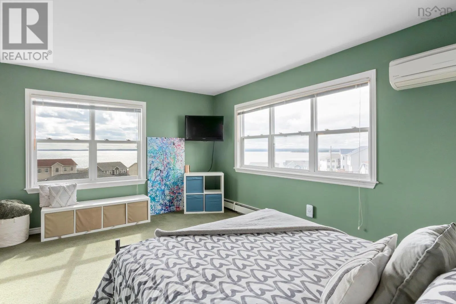 60 Sea Spray Dr