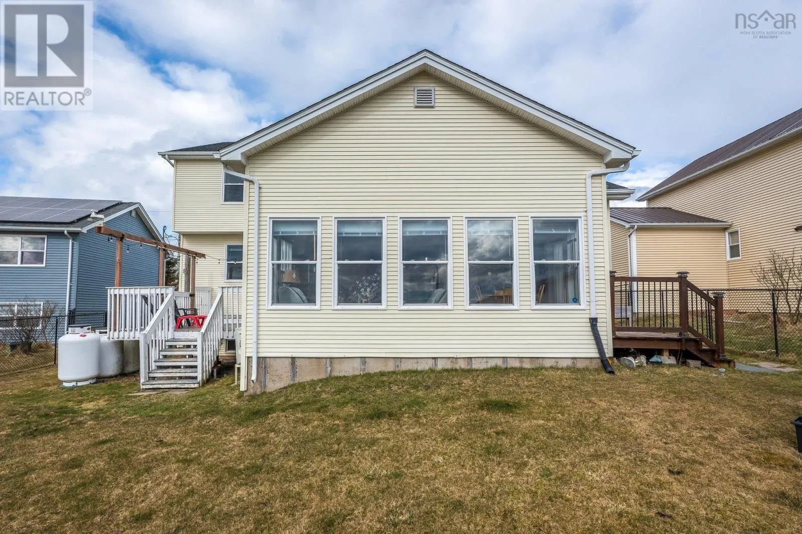60 Sea Spray Dr