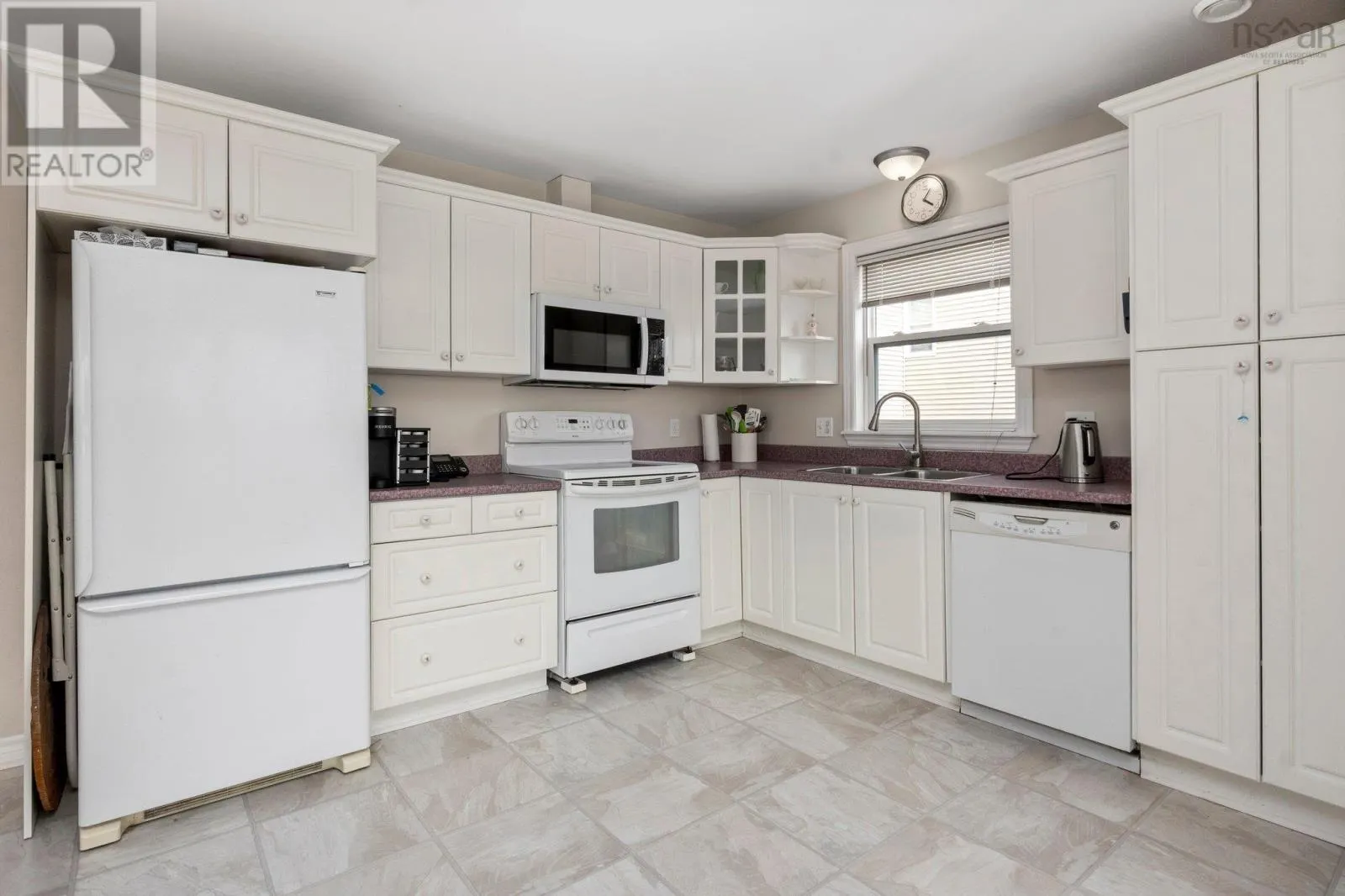 60 Sea Spray Dr