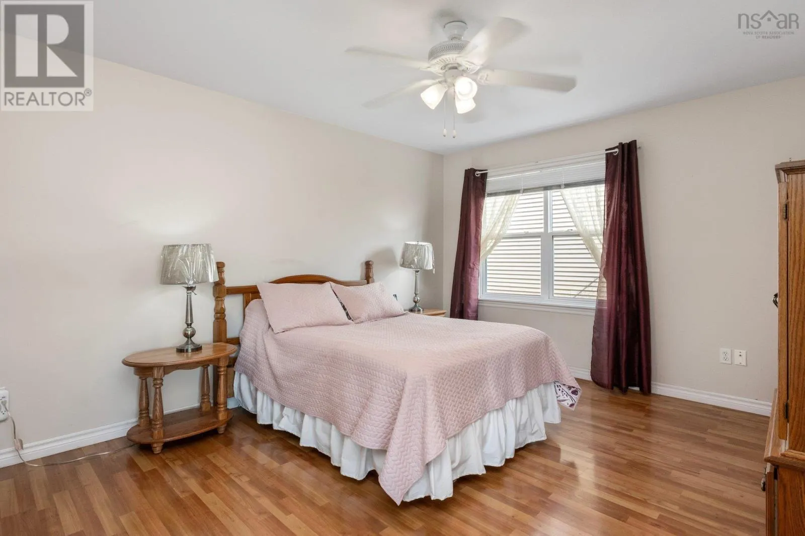 60 Sea Spray Dr