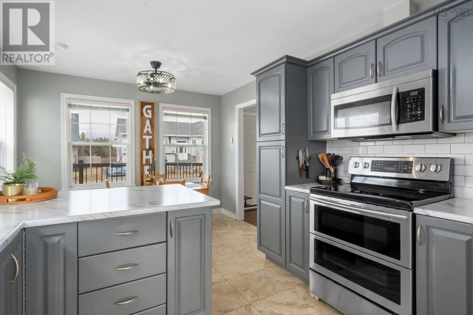 60 Sea Spray Dr