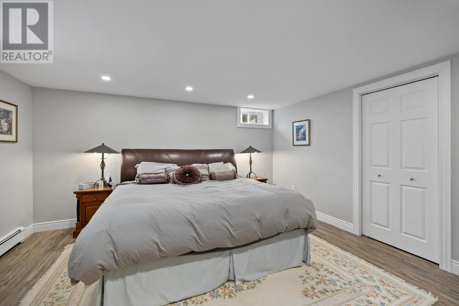 33 St Claire Avenue