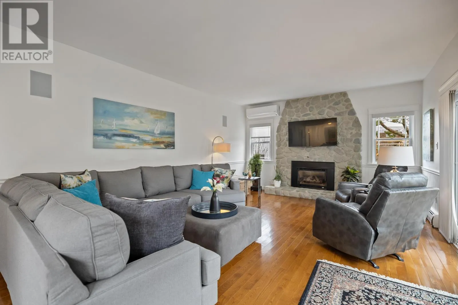 33 St Claire Avenue