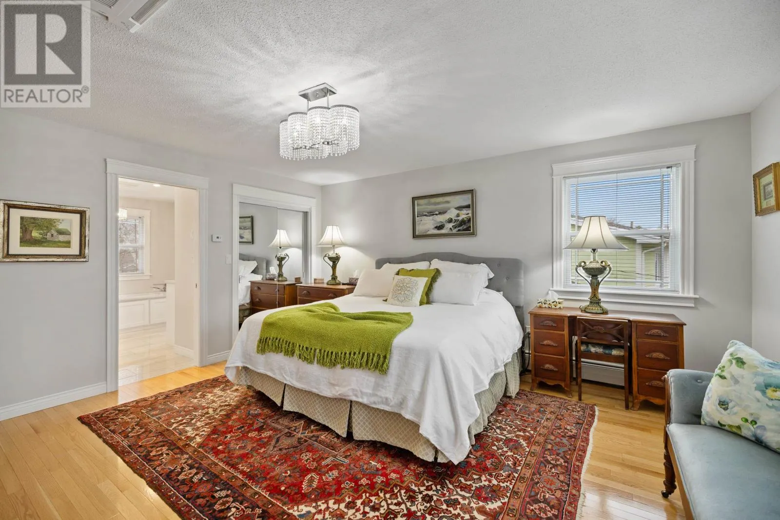 33 St Claire Avenue
