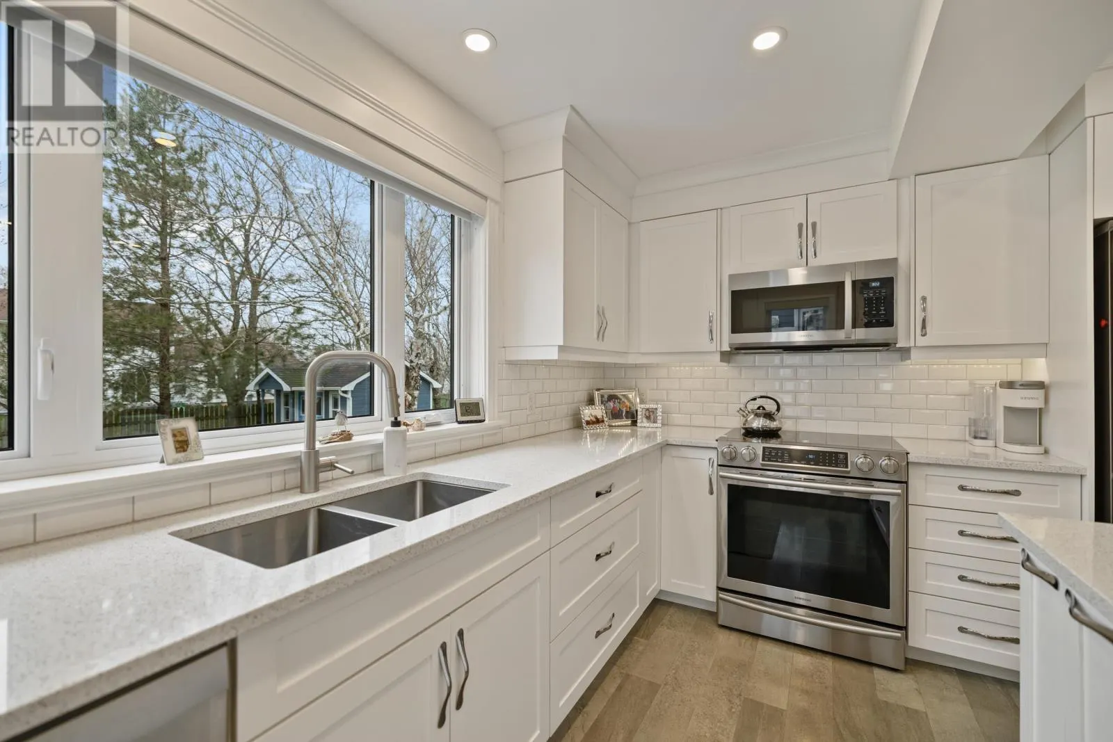 33 St Claire Avenue