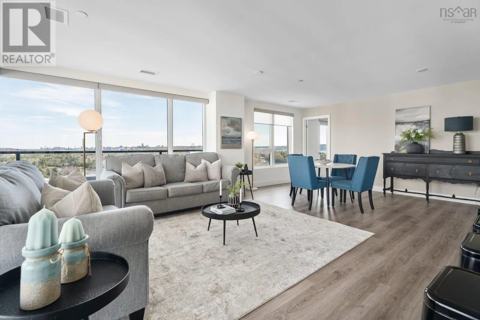 1205 72 Seapoint Road