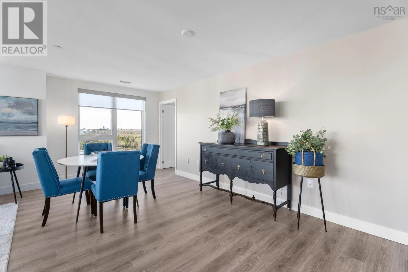 1205 72 Seapoint Road