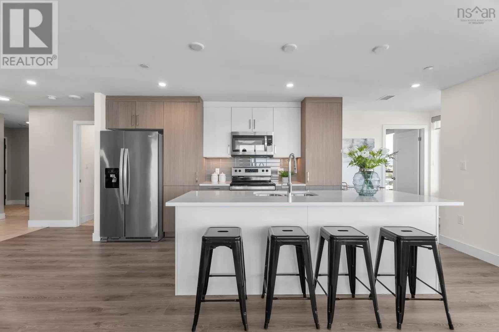 1205 72 Seapoint Road