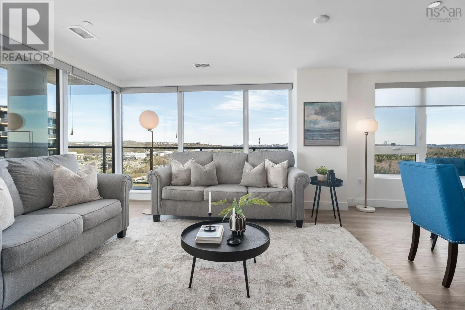 1205 72 Seapoint Road