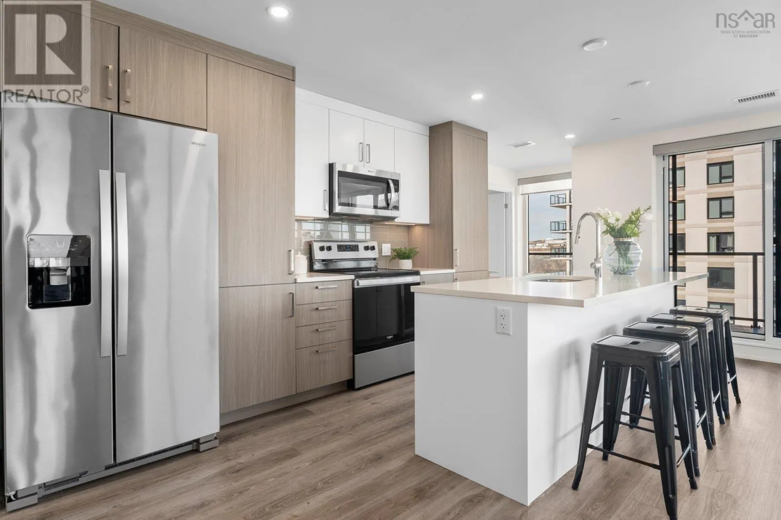 1205 72 Seapoint Road
