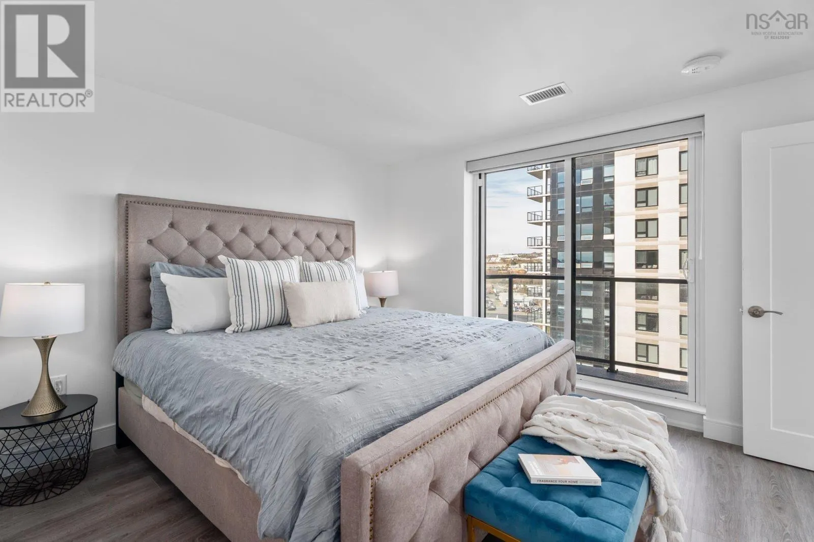 1205 72 Seapoint Road