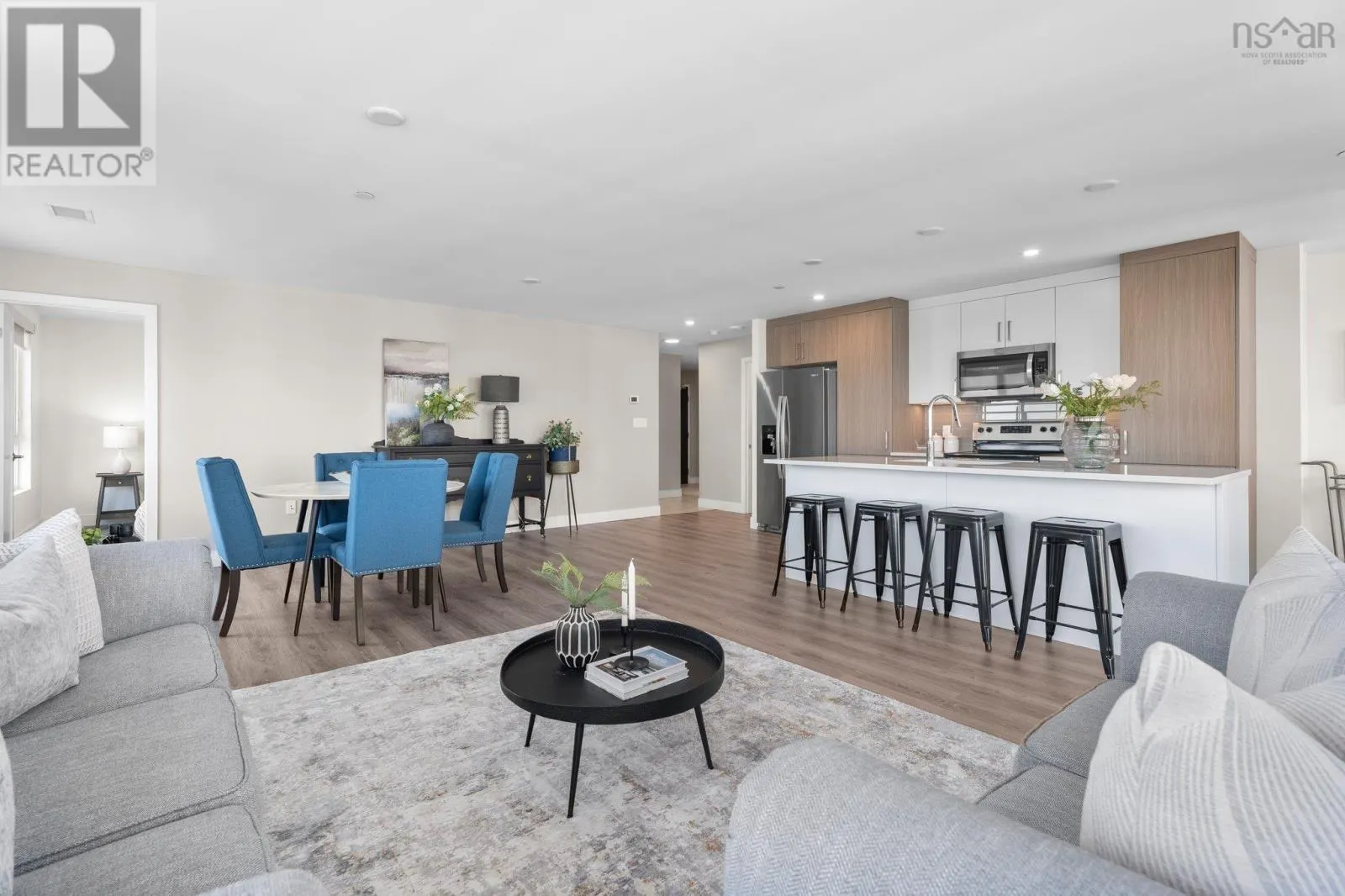 1205 72 Seapoint Road