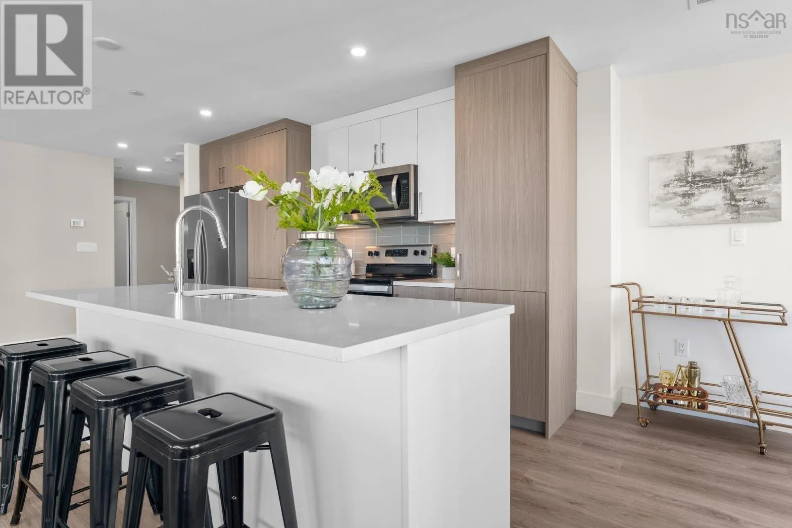 1205 72 Seapoint Road