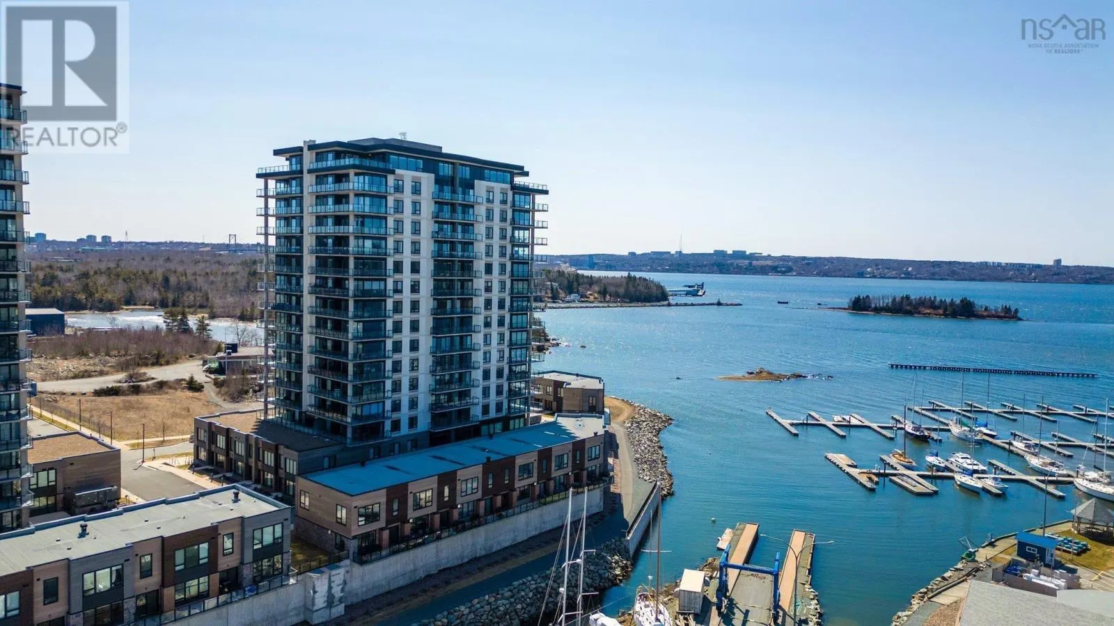 1205 72 Seapoint Road