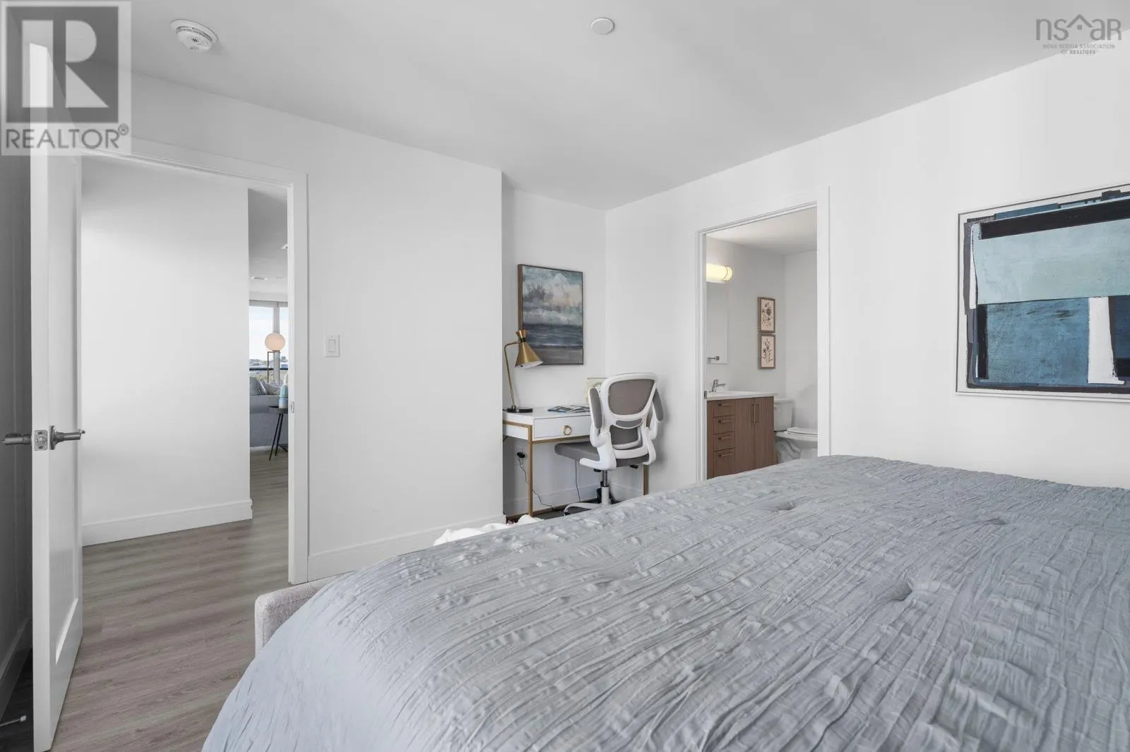 1205 72 Seapoint Road