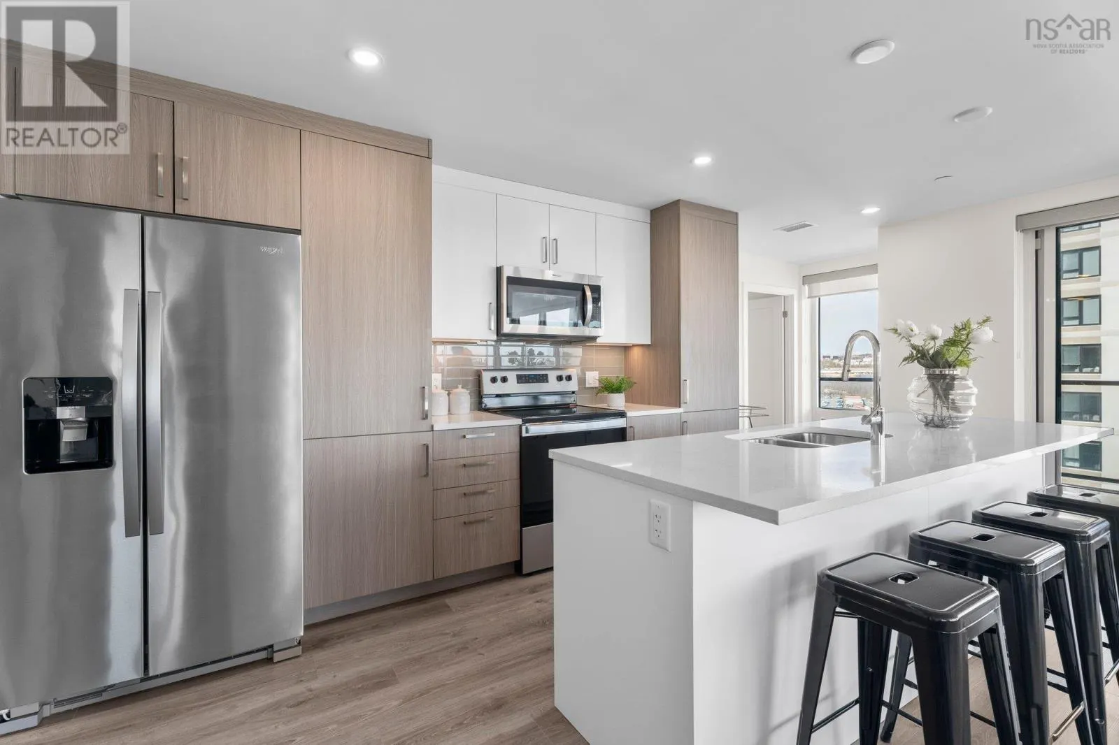 1205 72 Seapoint Road