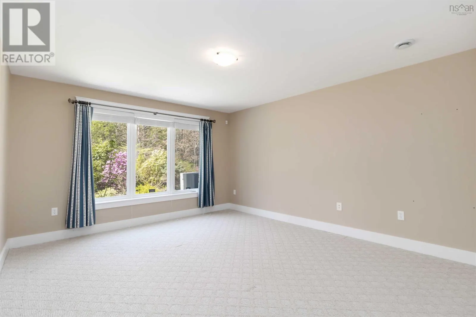 12 Kirkwood Court