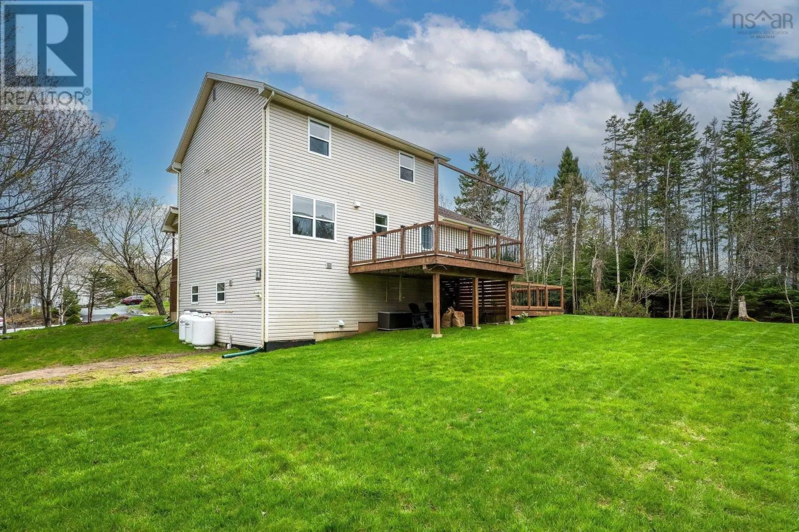 227 St George Blvd