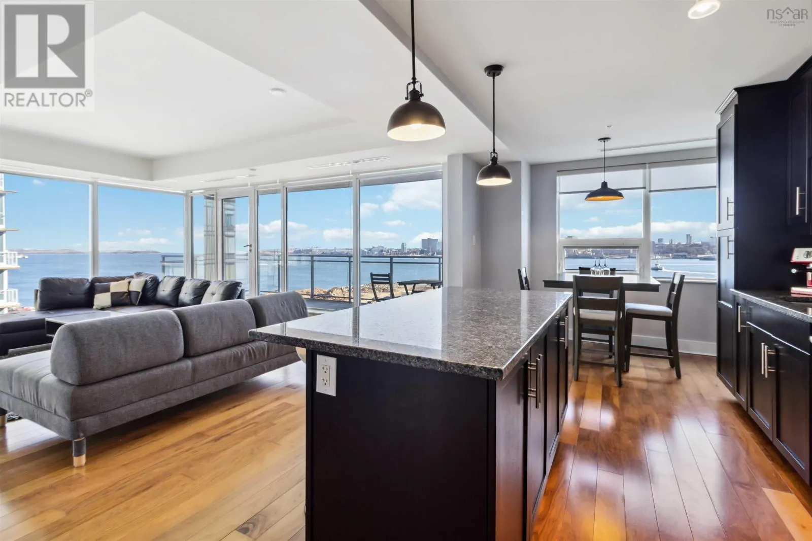 704 31 Kings Wharf Place