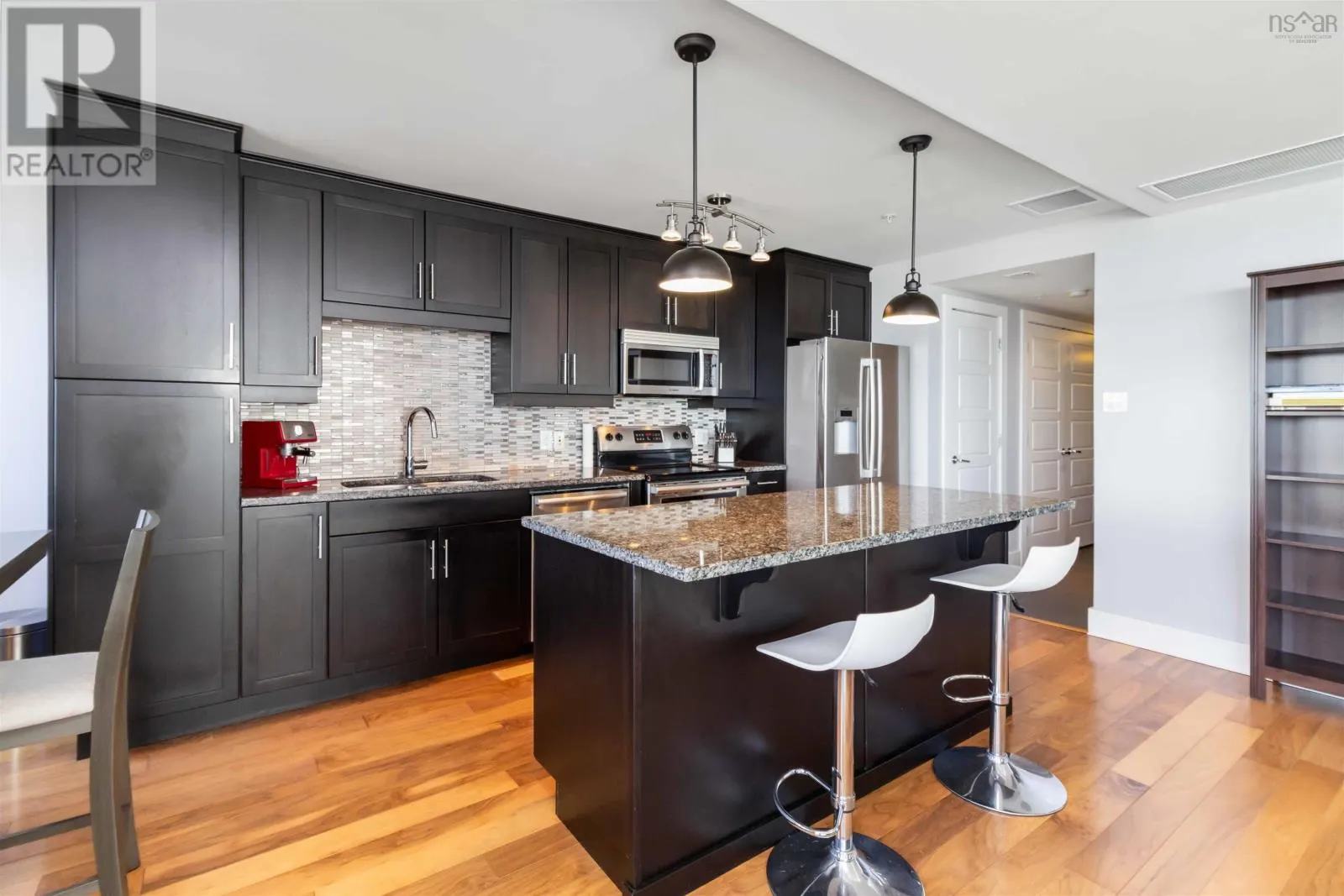 704 31 Kings Wharf Place