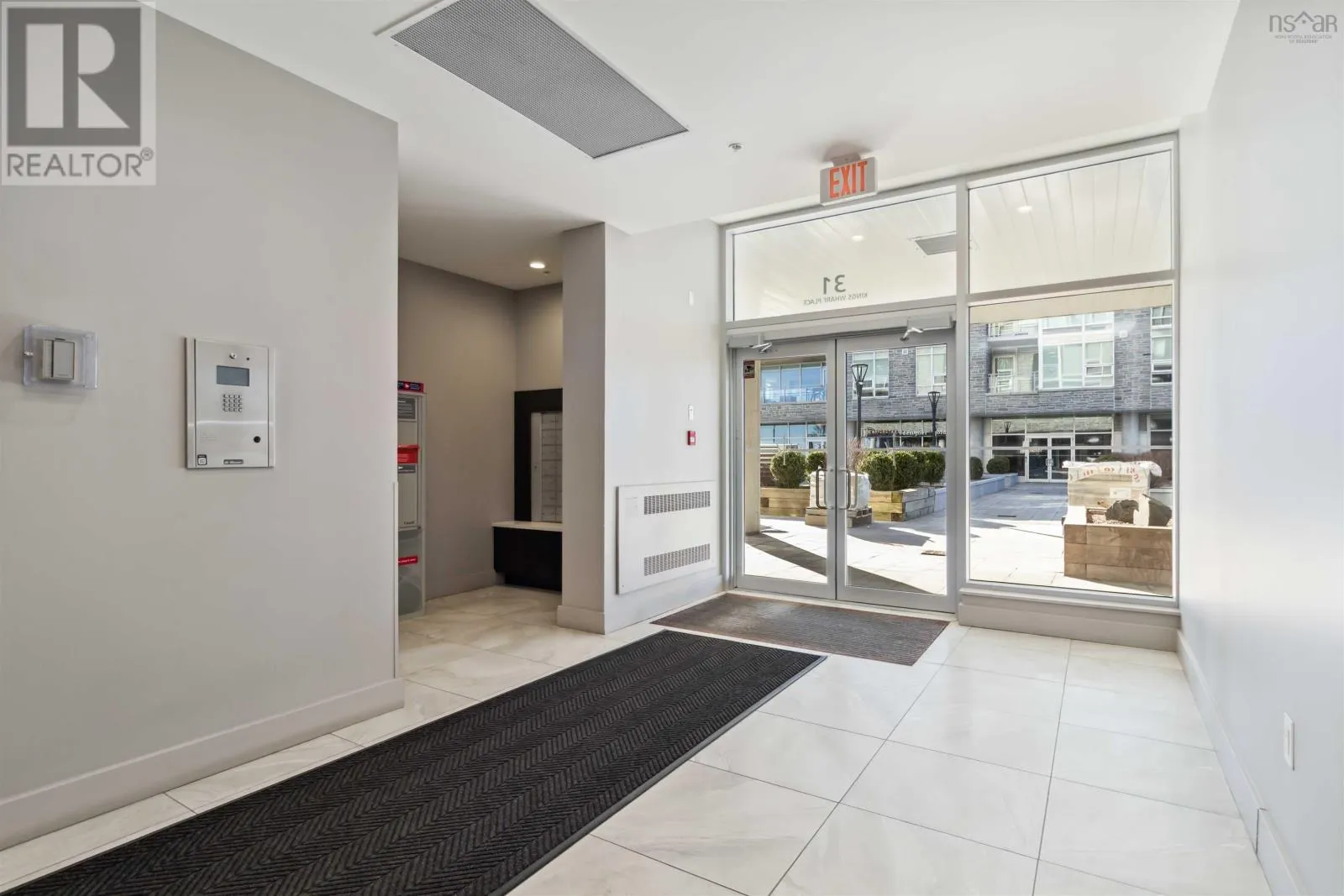 704 31 Kings Wharf Place