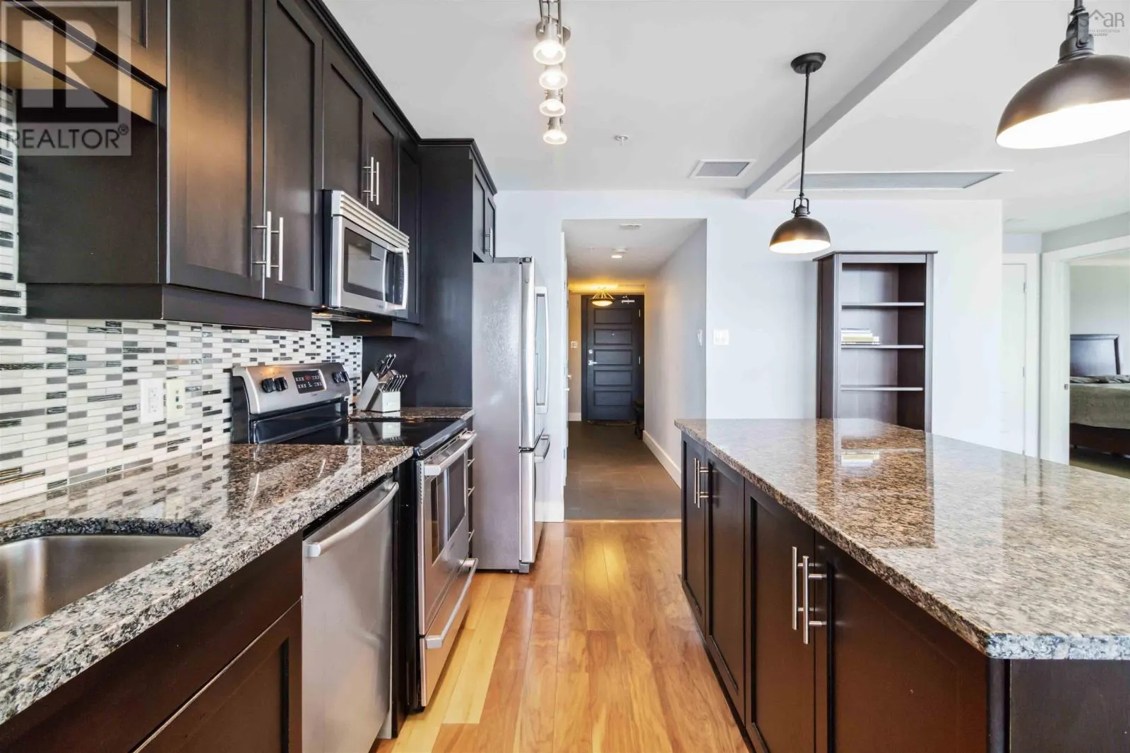 704 31 Kings Wharf Place