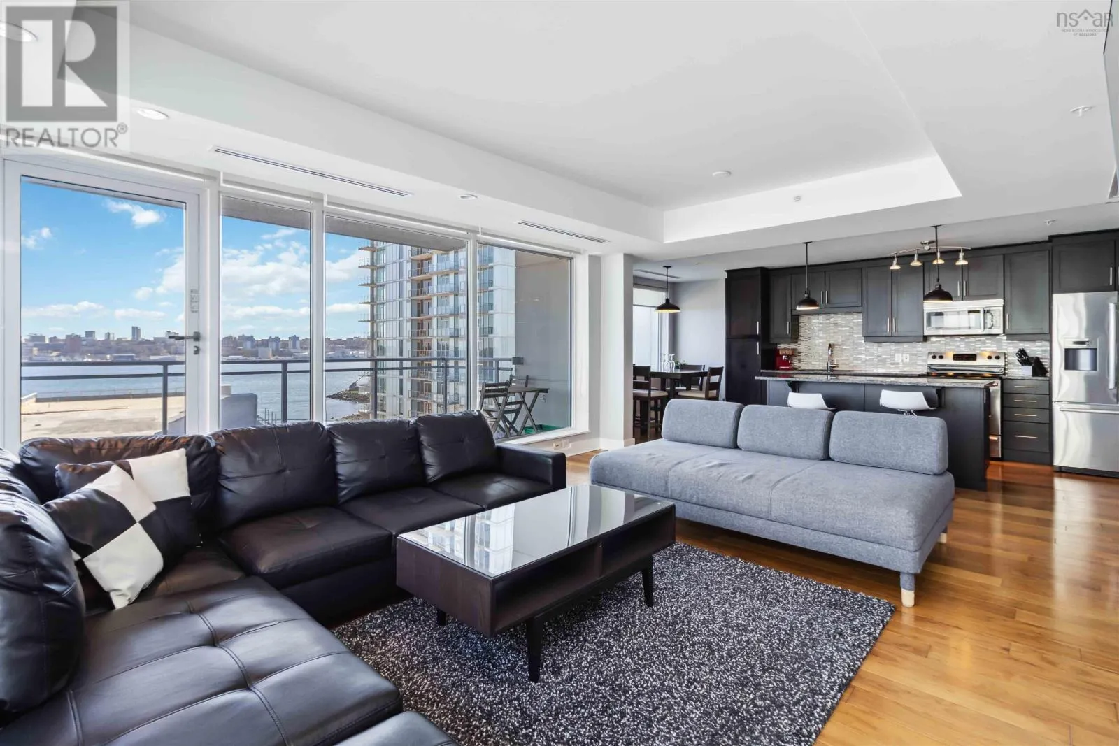 704 31 Kings Wharf Place