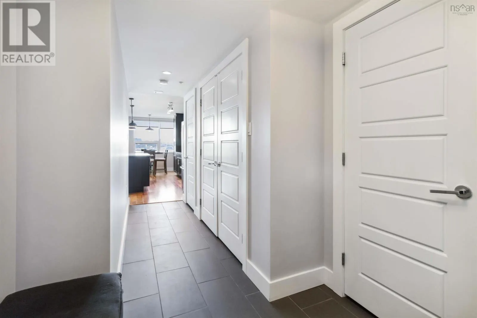 704 31 Kings Wharf Place