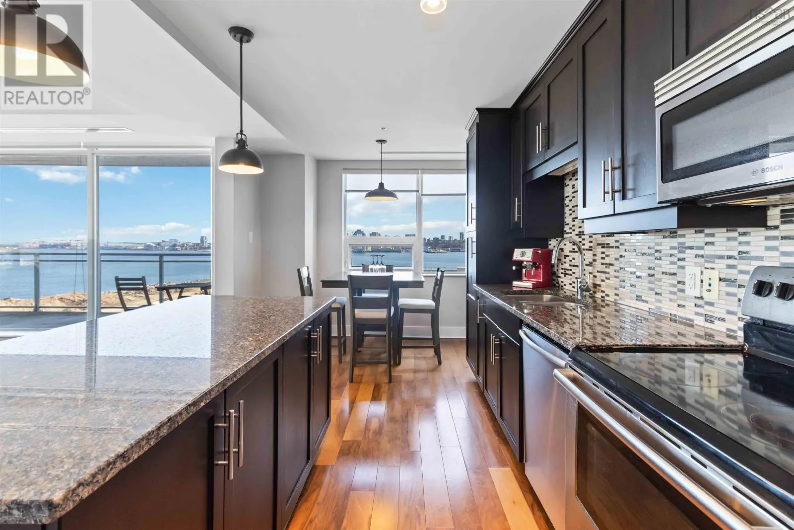 704 31 Kings Wharf Place