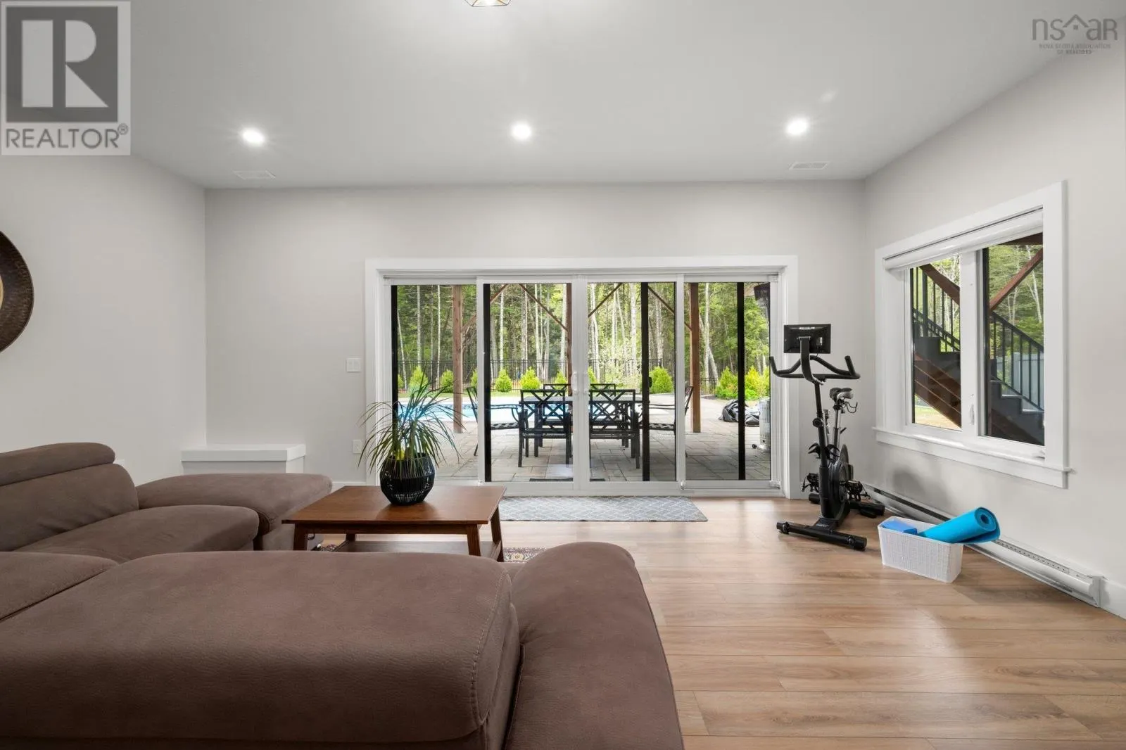 33 Cairnstone Lane